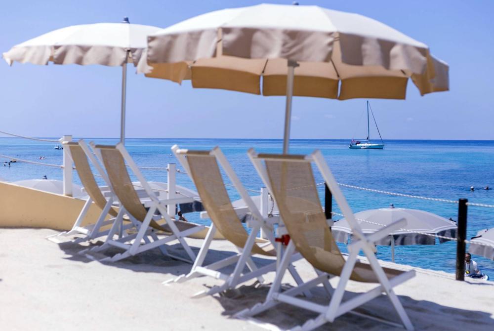 Spiaggia Riservata a Capo Vaticano